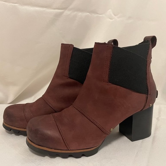 Sorel Addington Chelsea Waterproof Burgundy Leather Heeled Ankle Boots - Picture 1 of 9